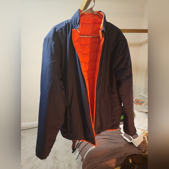 Brooks Brothers Men's Reversible Quilted Puffer Jacket - Picture 2 of 3